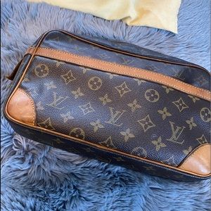 Louis Vuitton - Monogram Pochette Compiegne